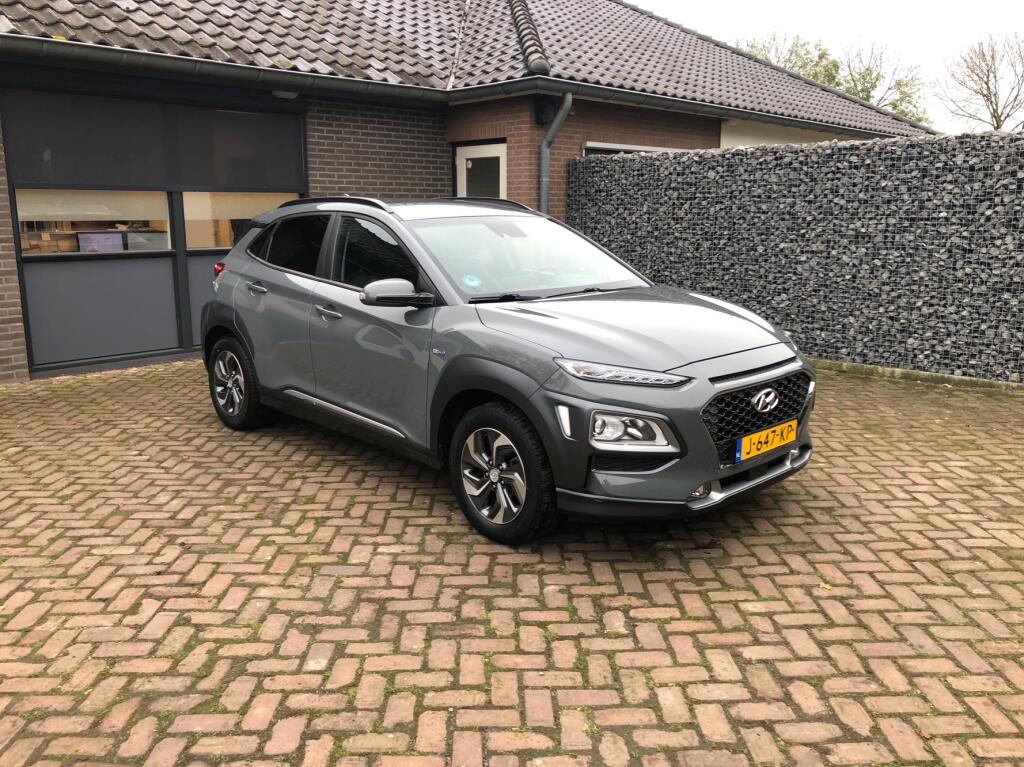 Hyundai-KONA-thumb